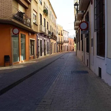 Casco Antigueo Con Mucho Encanto Junto Al Castillo Denia