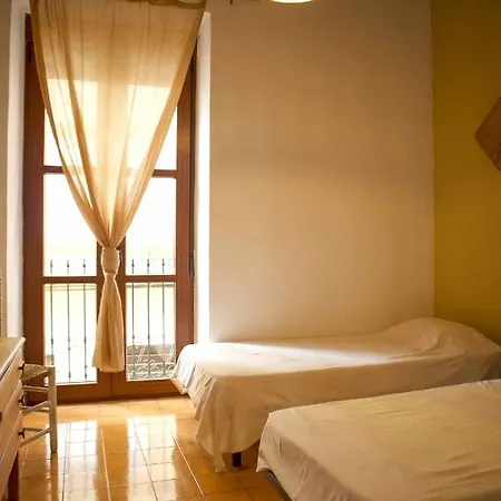 Apartment Casco Antigueo Con Mucho Encanto Junto Al Castillo *