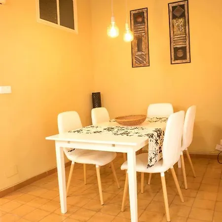 Casco Antigueo Con Mucho Encanto Junto Al Castillo Apartment